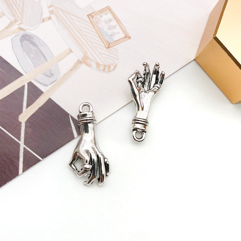 【P262】Sliver  OK hand- High quality charms